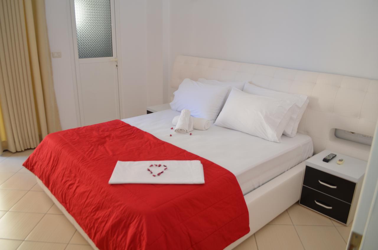 Noah Apartaments Sarande Exterior photo